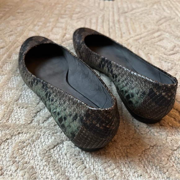 Stuart Weitzman Snakeskin Flats - Picture 5 of 11